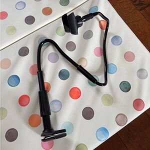 Black Flexible Gooseneck Cell Phone Holder for desk